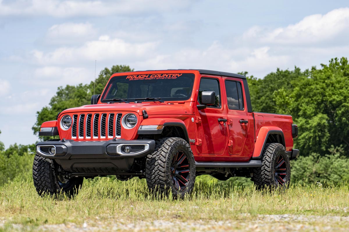 Jeep Gladiator Suspension Lift Kit - Rough Country - 2.5 Inch Leveling, N3 - '20-'23